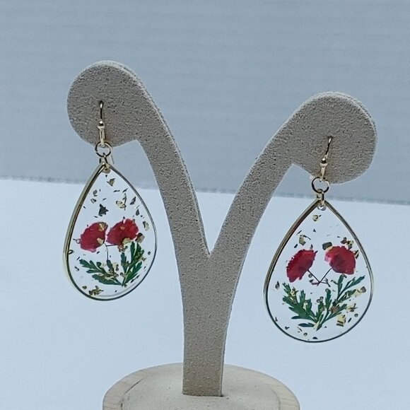 5/$25 NEW Unique Dried Flower Drop Earring Handmaking Epoxy Resin, Red - Picture 4 of 6